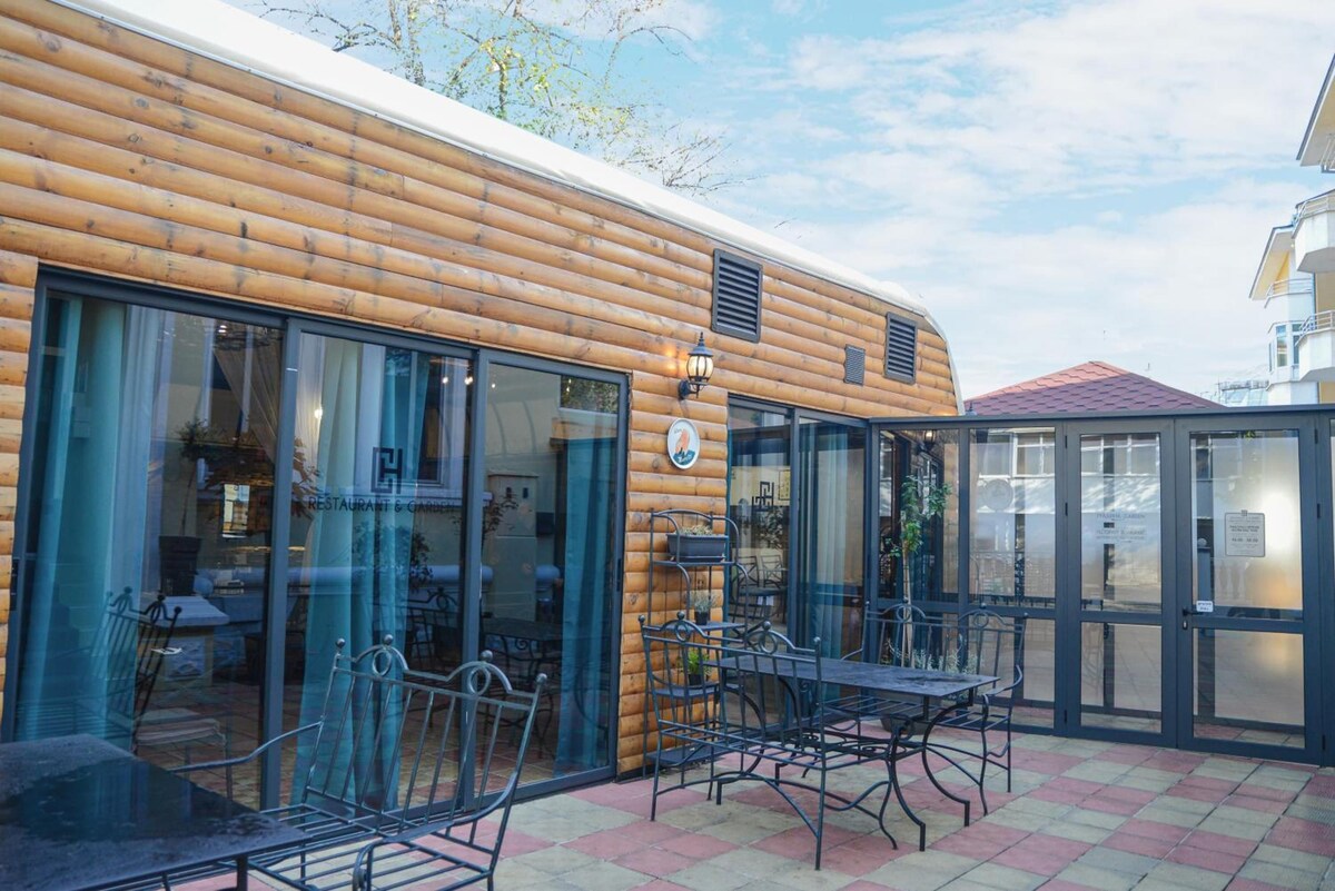 City House Family Hotel Restaurant