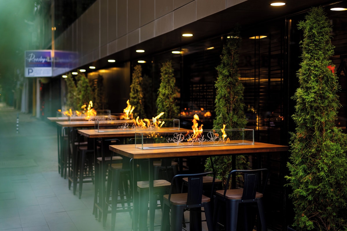Rosslyn Thracia Hotel