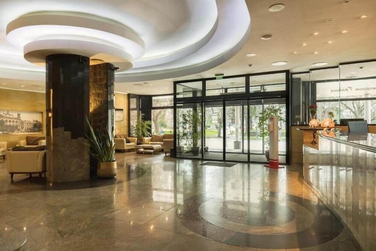 Danube Plaza Hotel